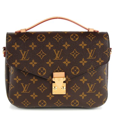 Louis Vuitton pochette metis purse